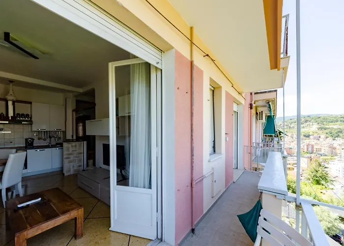 Joivy Kiki House Apartment